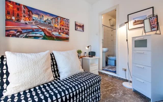 Spanish Steps Apartment - photo 5