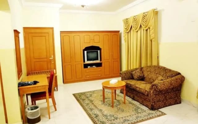 Manam 2 Hotel Apartments - photo 3