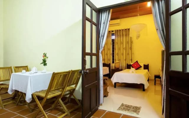 Plum Tree Homestay - photo 2