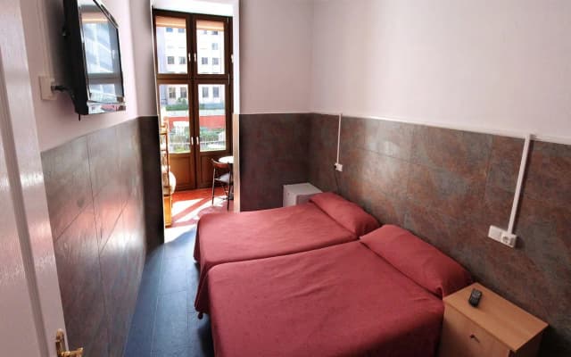 Lenin Hostel - photo 2