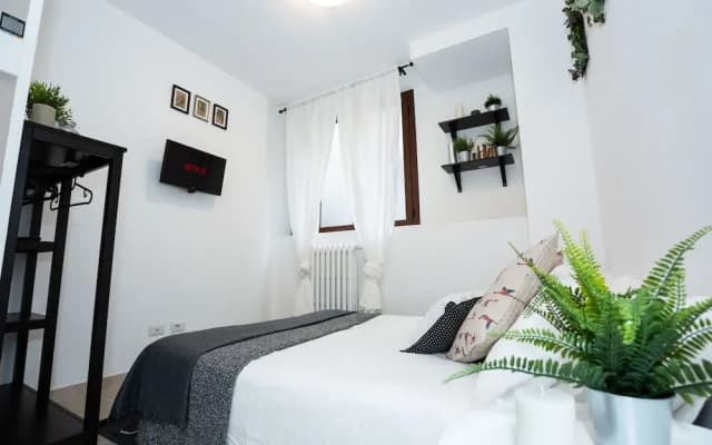 Home Hotel - Paruta 65 - photo 2