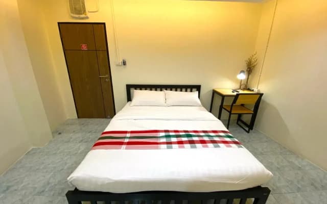 Gate 2 Hostel - photo 2