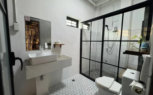 Tanwa Hotel - photo 4