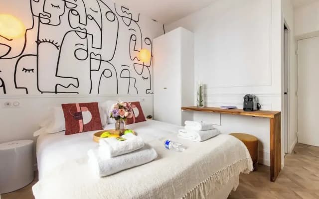Peaceful Room for 2 People - Sacre-coeur - photo 2