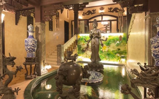 Dragon Hotel - photo 2