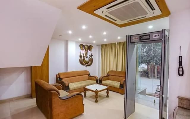 FabHotel Taj Home Stay - photo 4