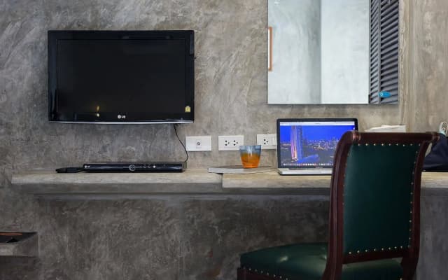 Buddy Boutique Inn - photo 2