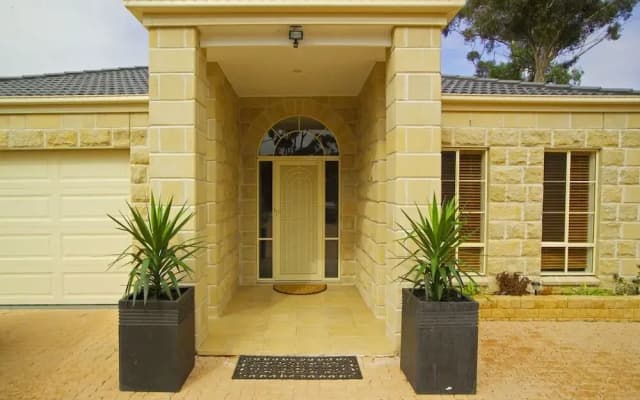 Serviced Houses - Bulla Hill - photo 3