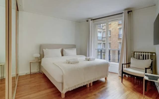 Passy Glow 2BR Home in the 16th Arrondissement - photo 5