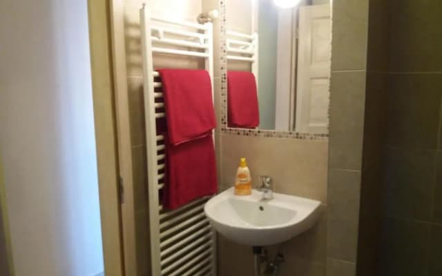 Budanest Apartments - photo 4