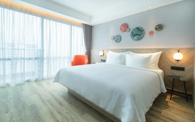 HARRIS Suites Puri Mansion Jakarta - photo 5