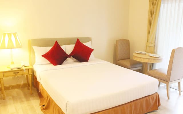 Romance Hotel Bangna - photo 3