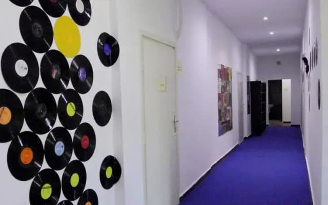 Iskola 2.0 Hostel - photo 3