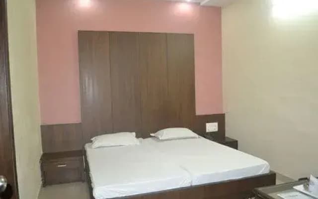 Hotel Saina International - photo 3