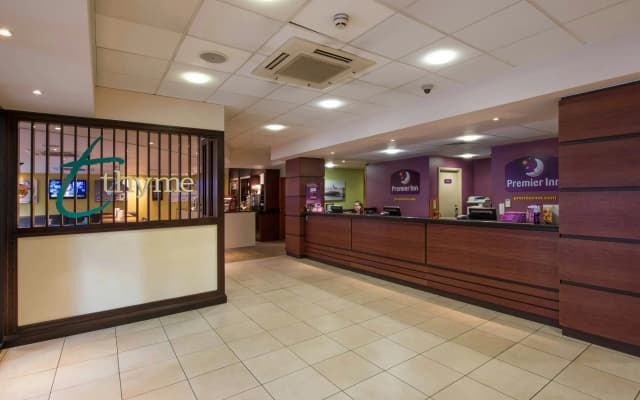 Premier Inn London City - Tower Hill - photo 2