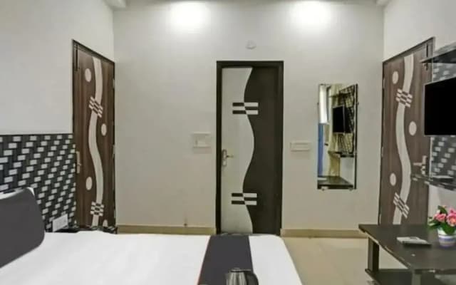 Hotel Osho Inn - photo 5