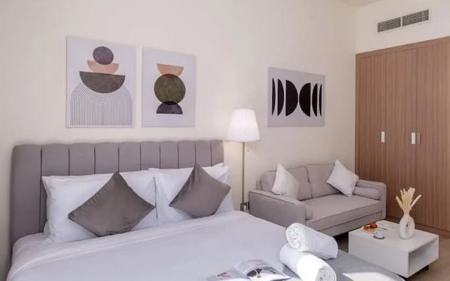 10mins From Dubai Mall Studio With a Large Balcony - photo 2