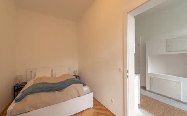 Wallenstein Apartments - photo 3
