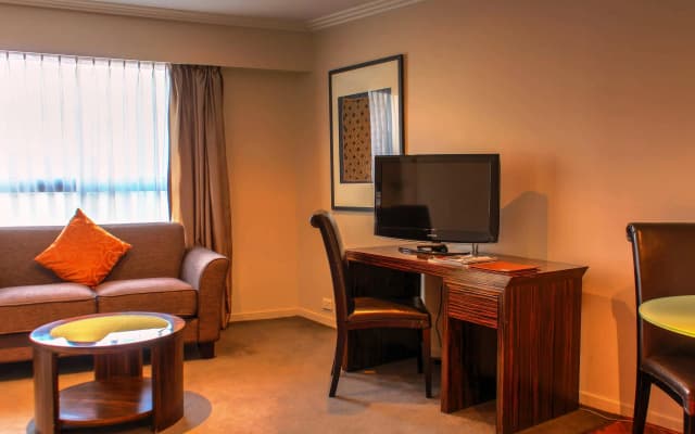 Seasons Darling Harbour Sydney Apartments - photo 3