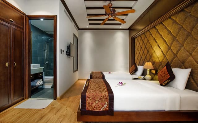 Palazzo Luxury Hotel - photo 4