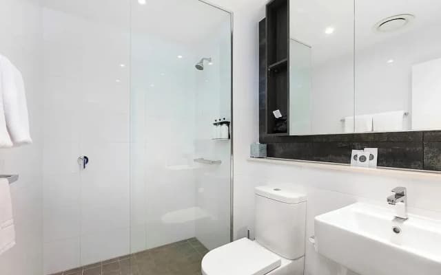 Kozyguru | Chatswood | Convenient 1 Bed Studio Apt - photo 4