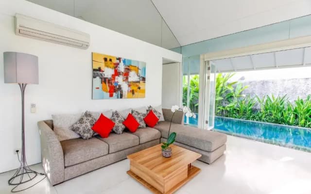 White Villa - photo 4