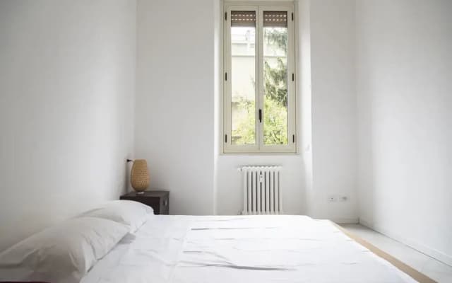 1 Bedroom Flat with Garden - photo 2