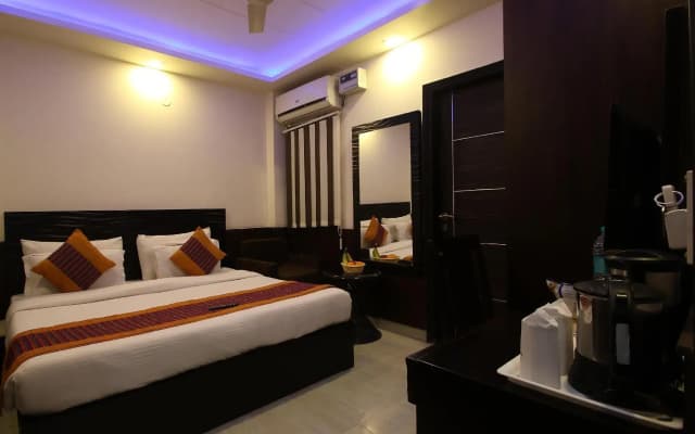 Hotel Hill Palace - photo 5