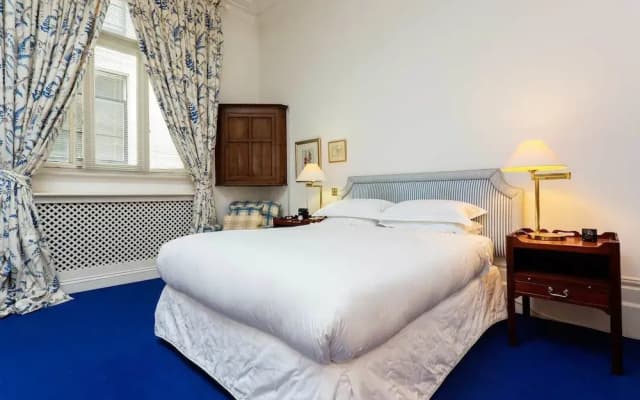 Queen's Gardens Flat - photo 4