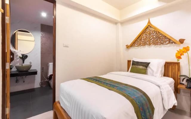 Anumat Premium Budget Hotel - photo 2