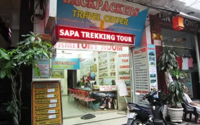 Sunrise Backpackers - photo 3