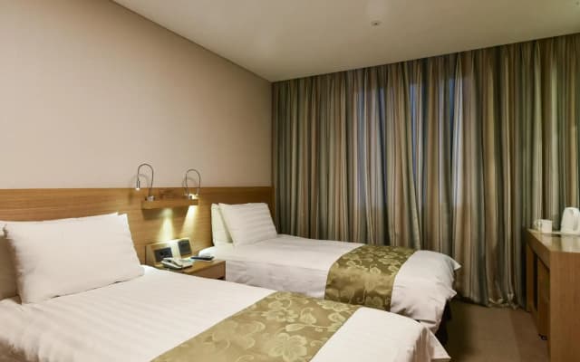 New Kukje Hotel - photo 3