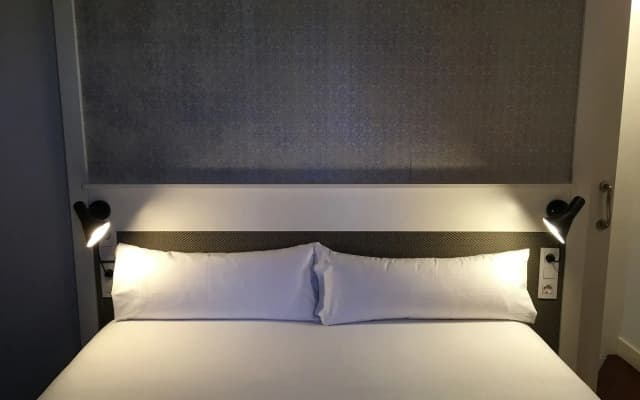 Duquesa Suites Barcelona - photo 2
