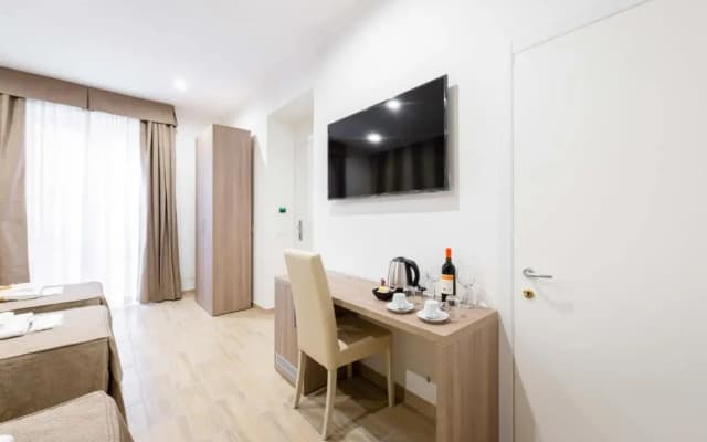 Cheri Luxury Suite - photo 4