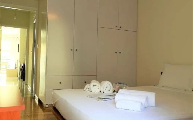 Comfy 3rd Floor Flat and Pspace - photo 5