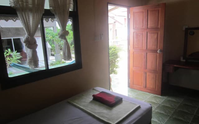 Charung Bungalows - photo 4