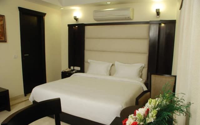 Hotel Meridian Plaza - photo 4