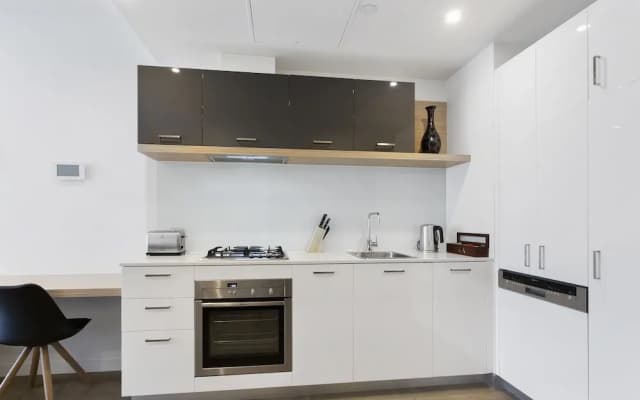 Sandy Hill Apartments by Ready Set Host - photo 3