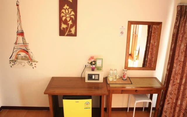 Phuket IYH Express Hostel - photo 3