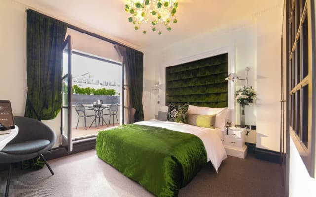 The Exhibitionist Hotel - photo 5