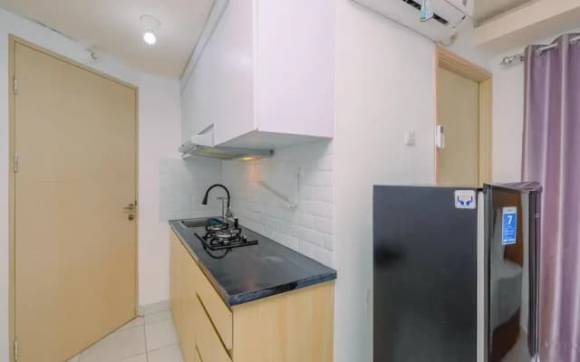 Warm And Comfortable Studio At Amethyst Apartment - photo 3