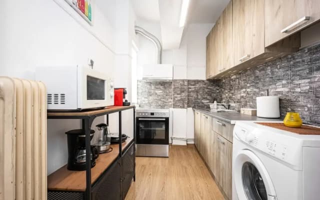 Sunny 3bd Flat Acropolis View - photo 2