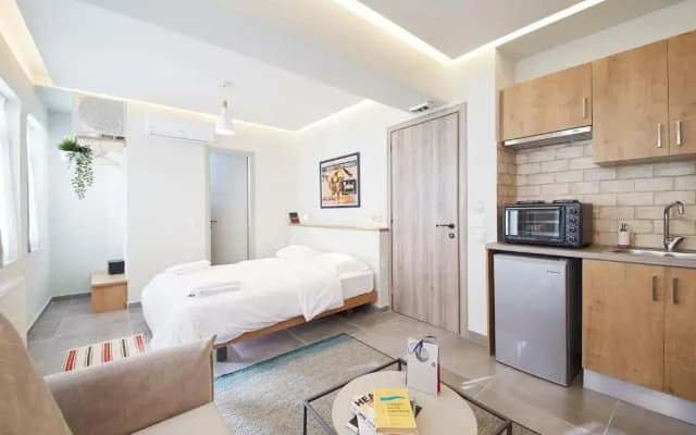 Stay in a hip decorated studio near Acropolis! - photo 4