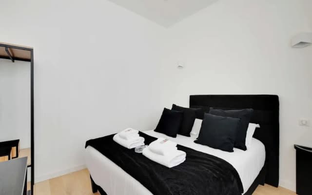 Authentique Apartment - 1br- 2P- Voltaire - photo 2