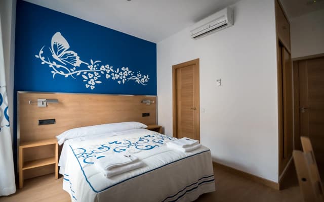 Hostal Carracedo - photo 3