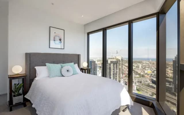 Luxurious 3 Bedroom Apartment - photo 3
