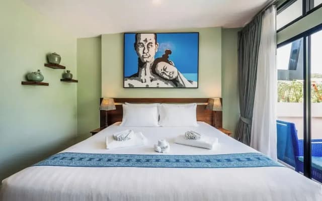CC Bloom's Hotel - photo 3