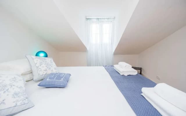 Comfortable and Trendy Lisbon Apartment - photo 5