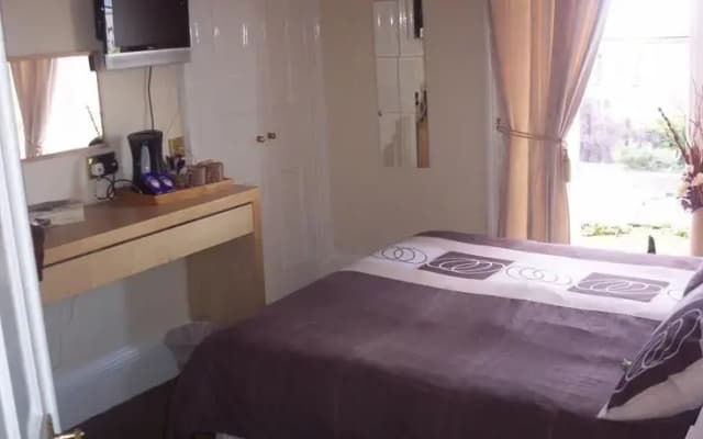 Seahaven Hotel - photo 4