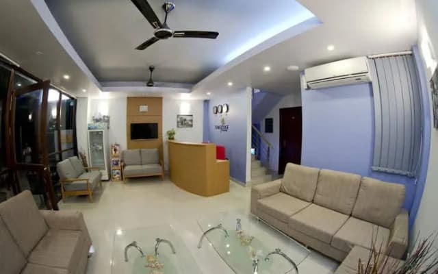 Hotel Elite Beach Inn - photo 2